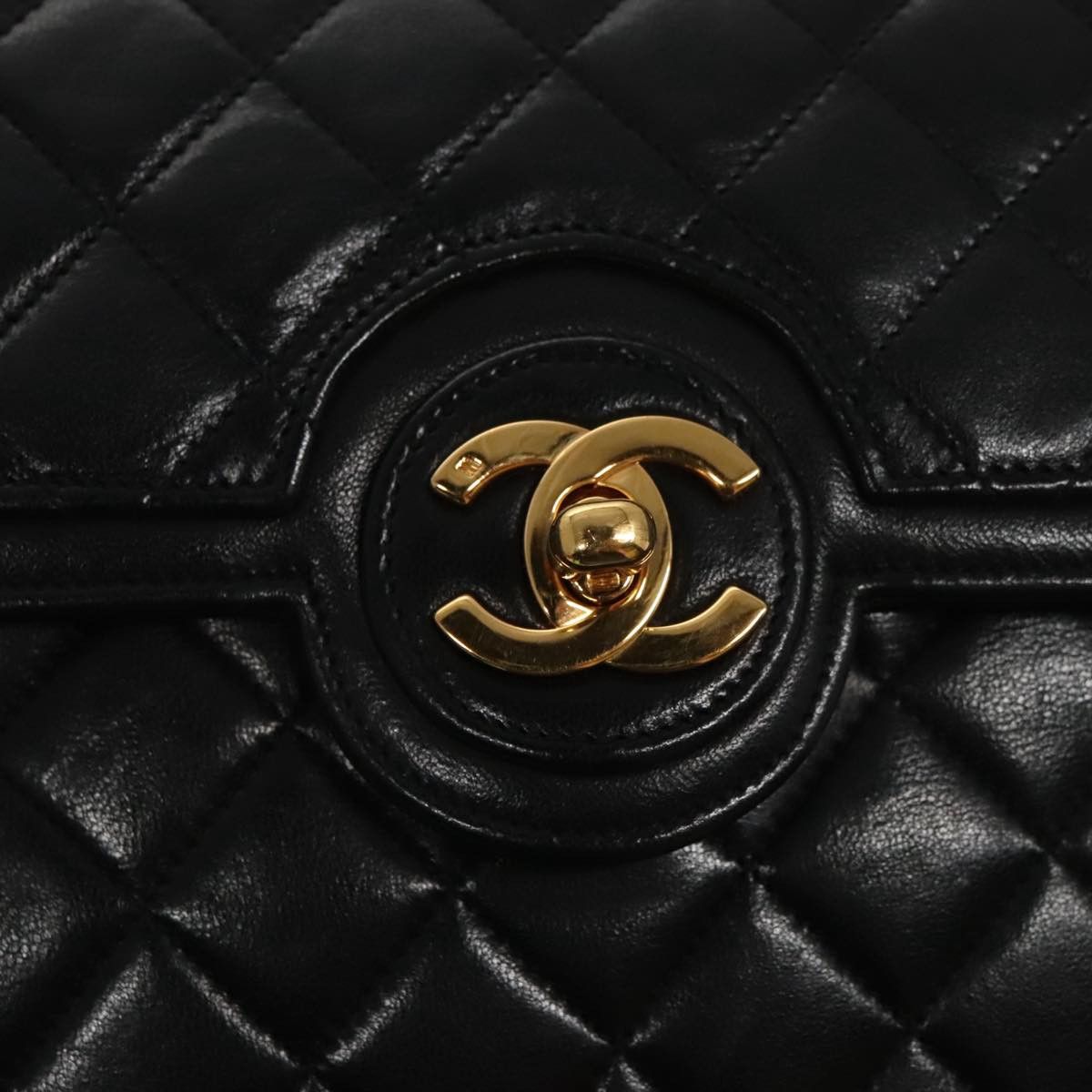 Chanel Matelassé Black Leather Shoulder Bag (Pre-Owned) Size ONE SIZE - 20 Thumbnail