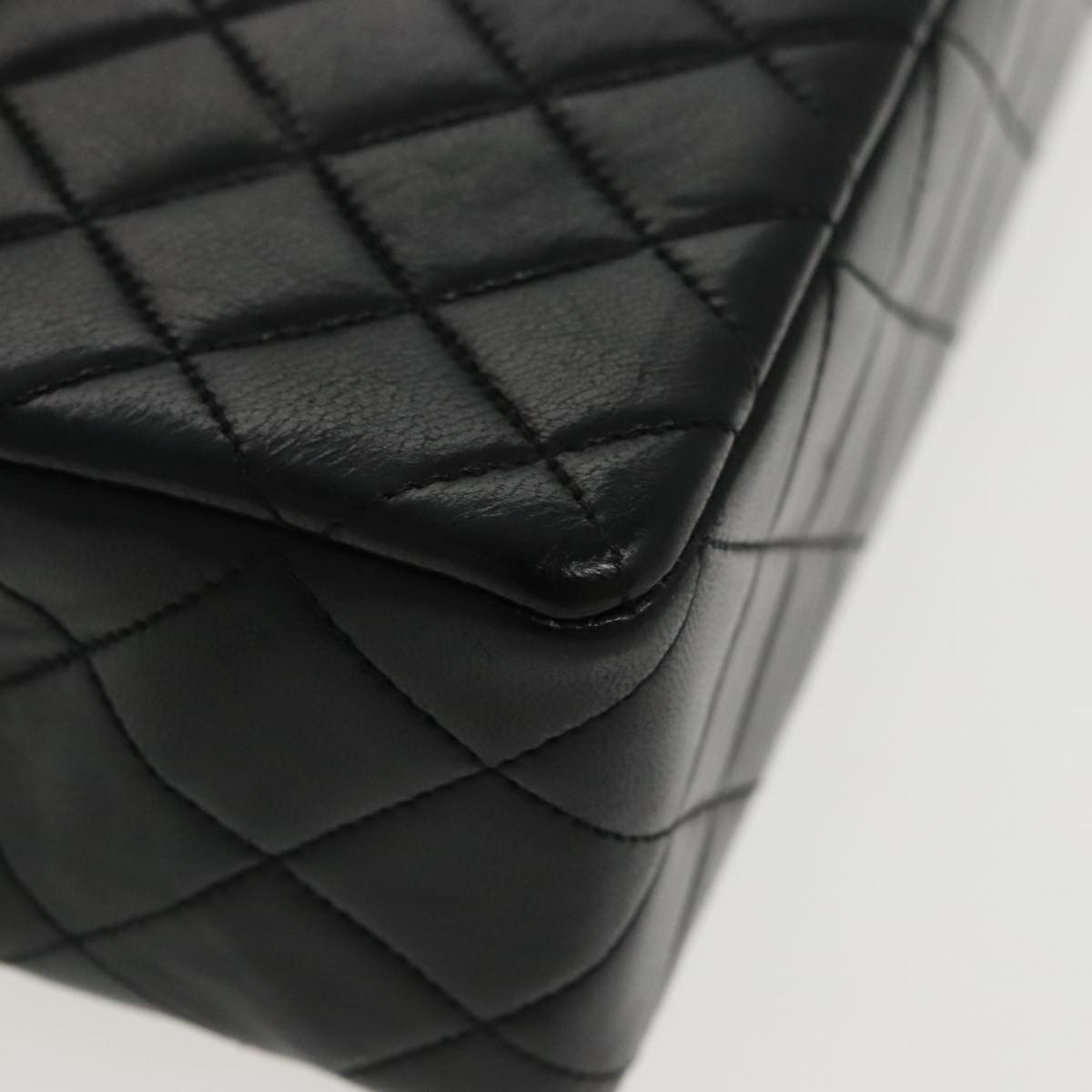 Chanel Matelassé Black Leather Shoulder Bag (Pre-Owned) Size ONE SIZE - 6 Thumbnail