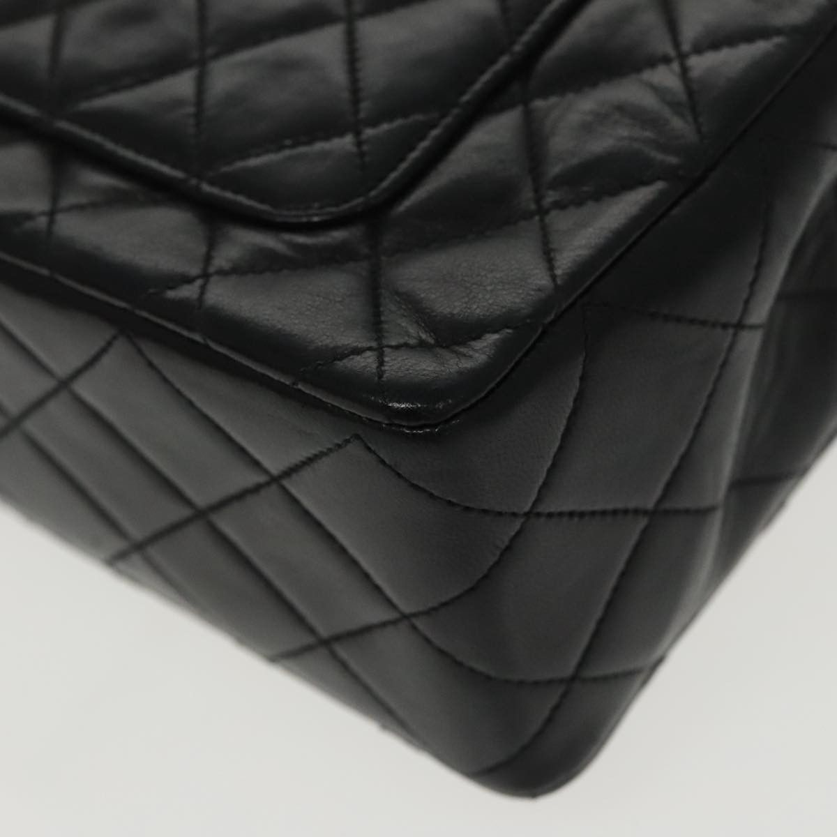 Chanel Matelassé Black Leather Shoulder Bag (Pre-Owned) Size ONE SIZE - 9 Thumbnail