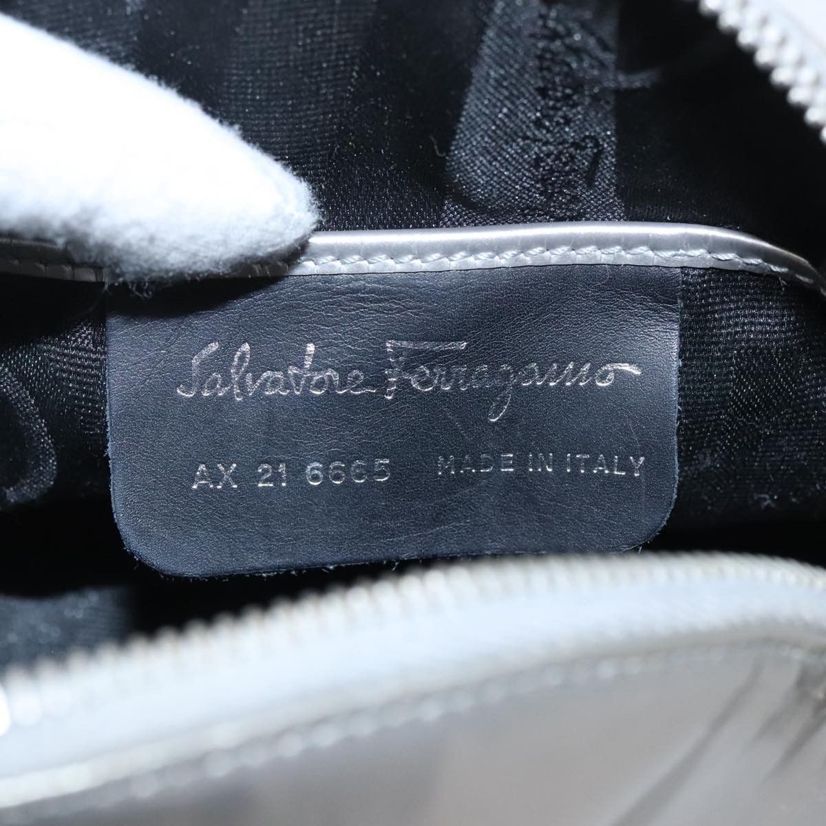 Salvatore Ferragamo Gancini Silver Leather Handbag (Pre-Owned) Size ONE SIZE - 15 Thumbnail