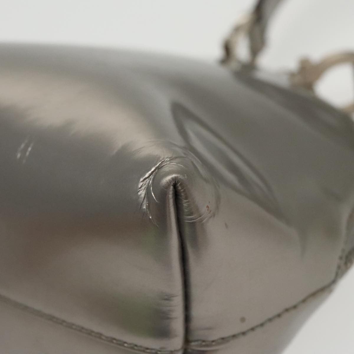 Salvatore Ferragamo Gancini Silver Leather Handbag (Pre-Owned) Size ONE SIZE - 11 Thumbnail