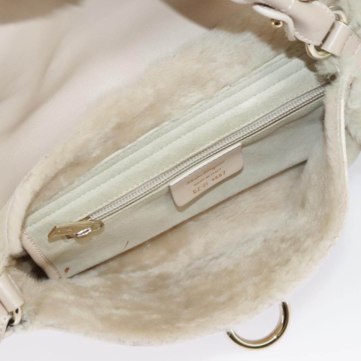 Salvatore Ferragamo Gancini Pink Leather Shoulder Bag (Pre-Owned) Size ONE SIZE - 8 Thumbnail