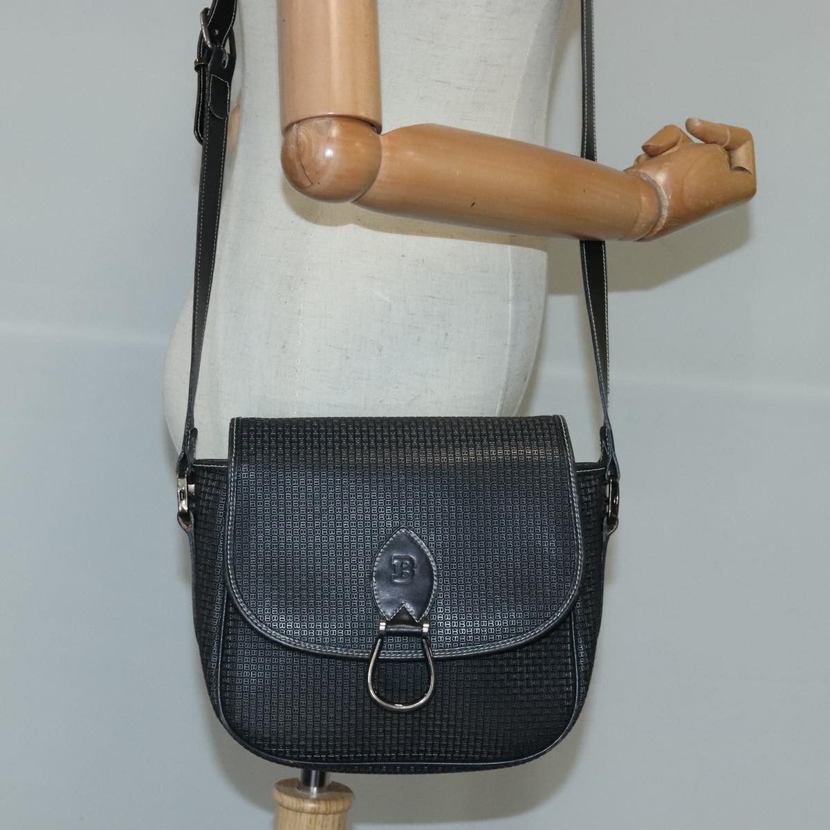Bally Black Leather Shoulder Bag (Pre-Owned) Size ONE SIZE - 11 Thumbnail
