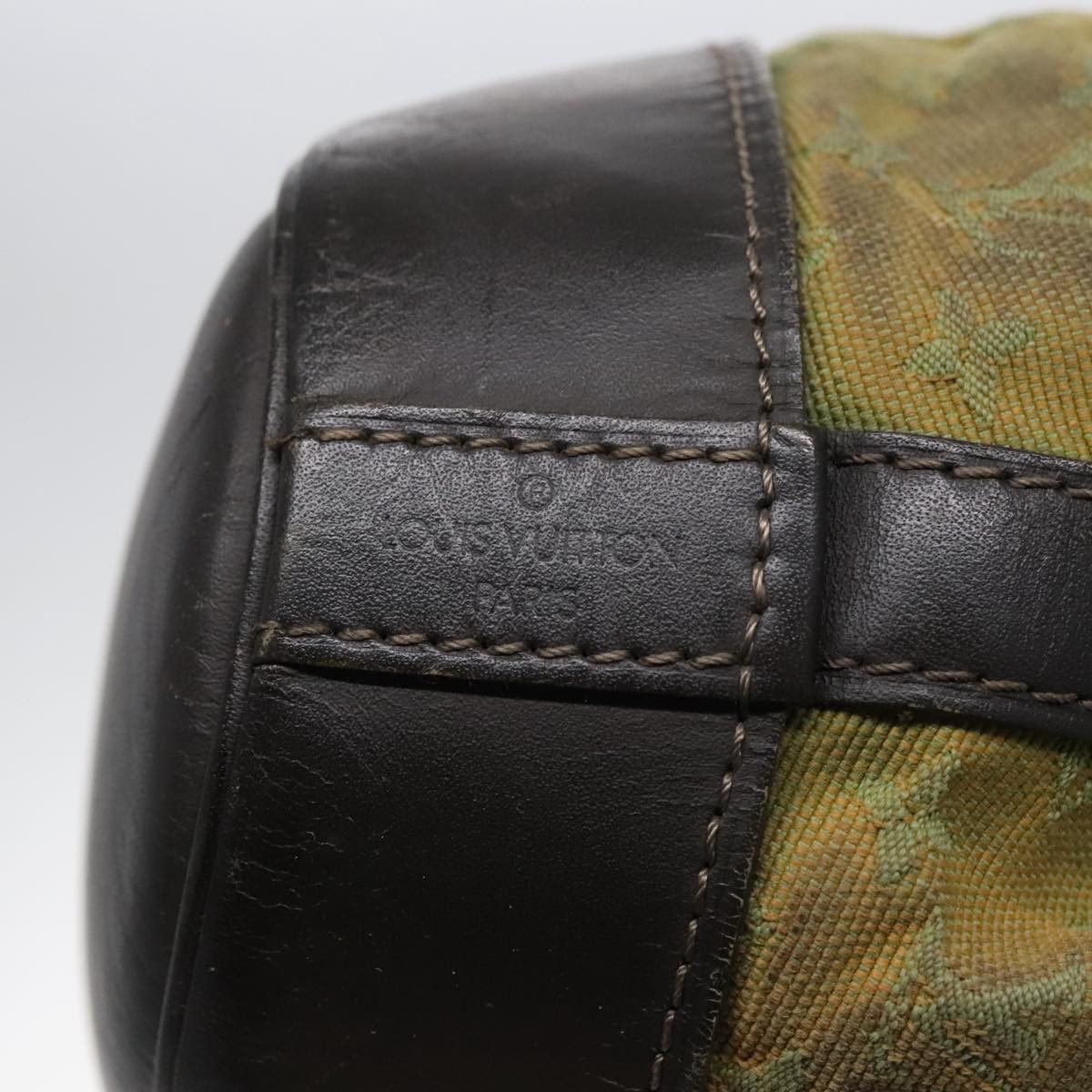 Louis Vuitton Noelie Khaki Canvas Shoulder Bag (Pre-Owned) Size ONE SIZE - 15 Thumbnail