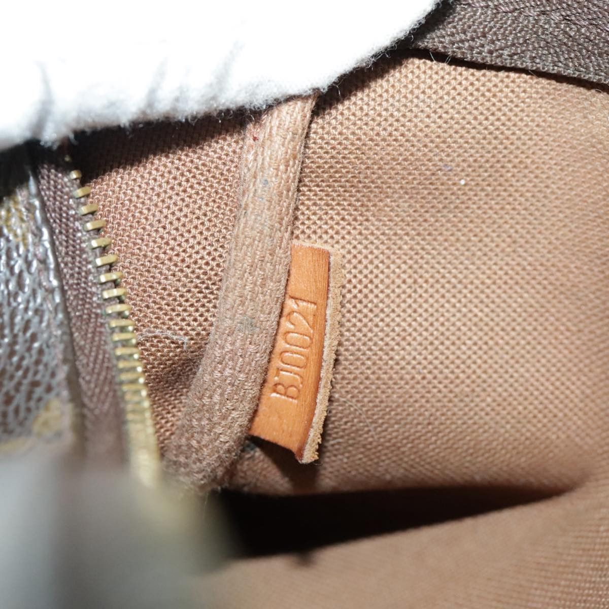 Louis Vuitton Pochette Accessoire Brown Canvas Clutch Bag (Pre-Owned) Size ONE SIZE - 12 Thumbnail