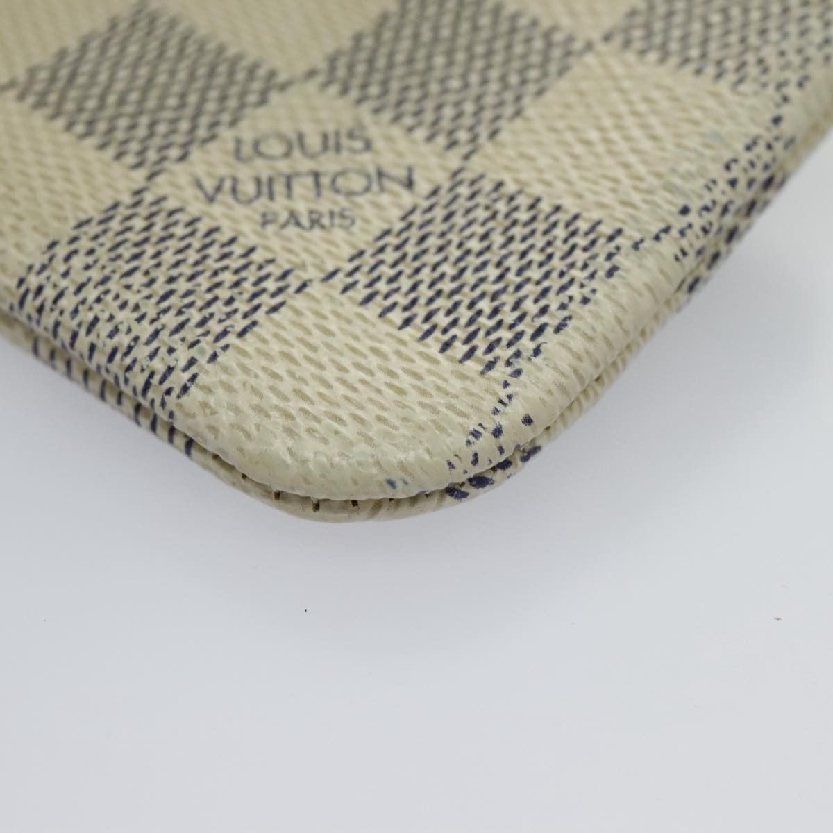 Louis Vuitton Pochette Clés White Canvas Wallet (Pre-Owned) Size ONE SIZE - 10 Thumbnail