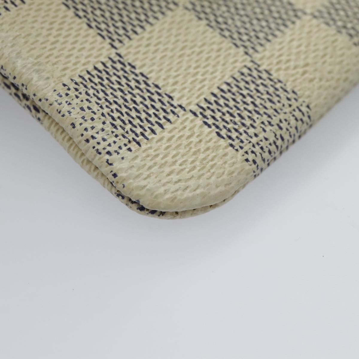 Louis Vuitton Pochette Clés White Canvas Wallet (Pre-Owned) Size ONE SIZE - 9 Thumbnail