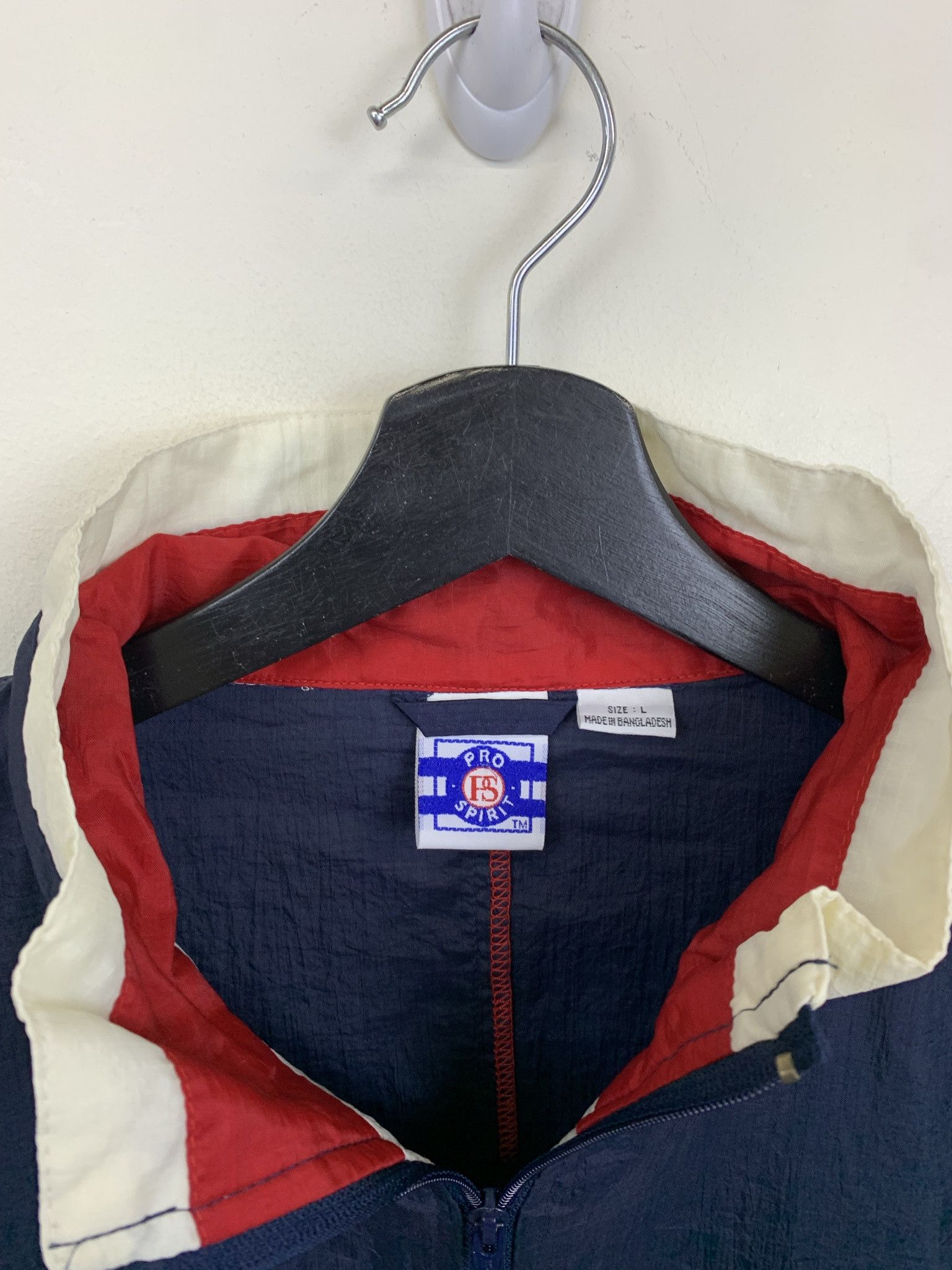 Vintage Vintage Jacket 1990s Jacket Pro Spirit Red White And Blue Windbreaker Size L Size US L / EU 52-54 / 3 - 2 Thumbnail