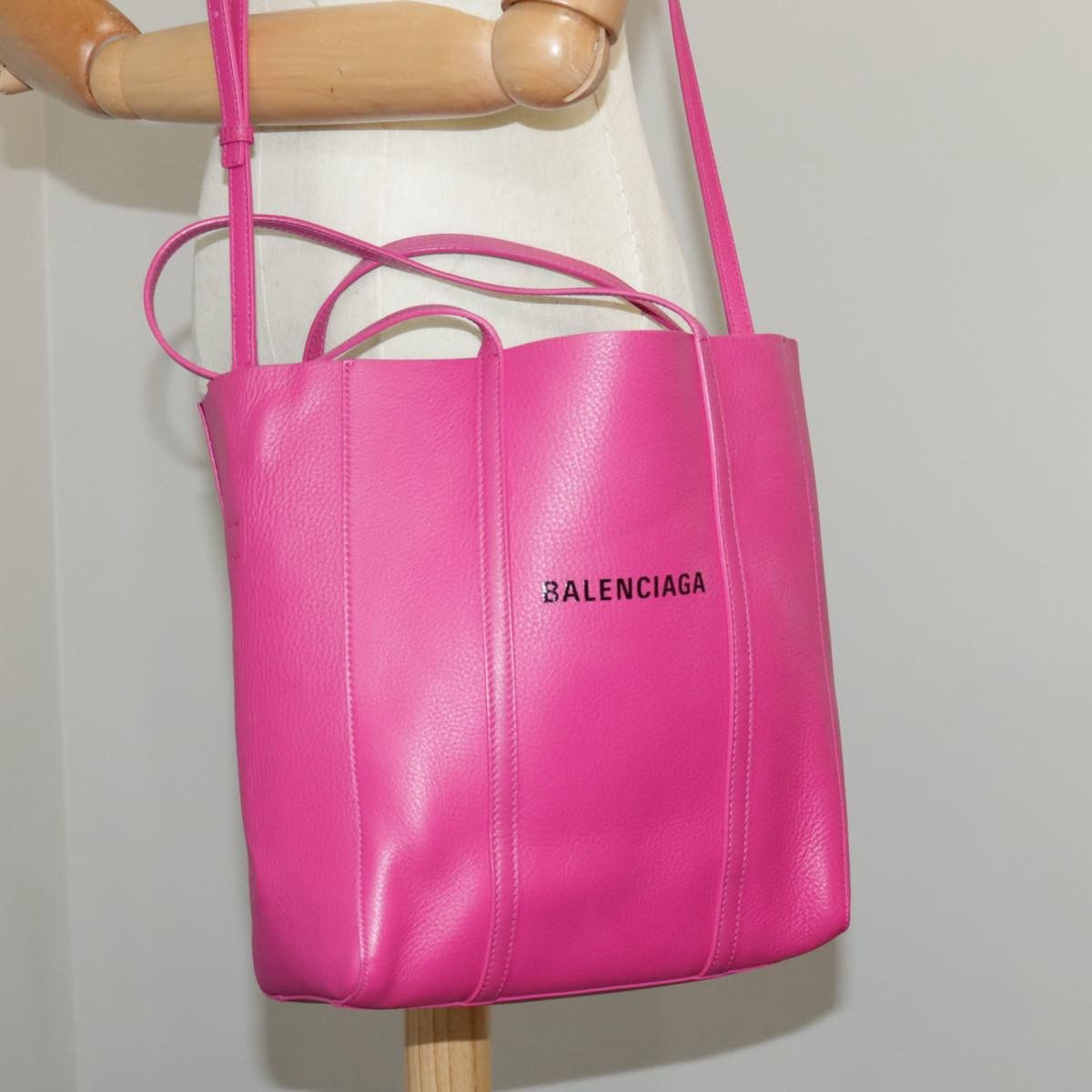 Balenciaga Everyday Pink Leather Handbag (Pre-Owned) Size ONE SIZE - 18 Thumbnail