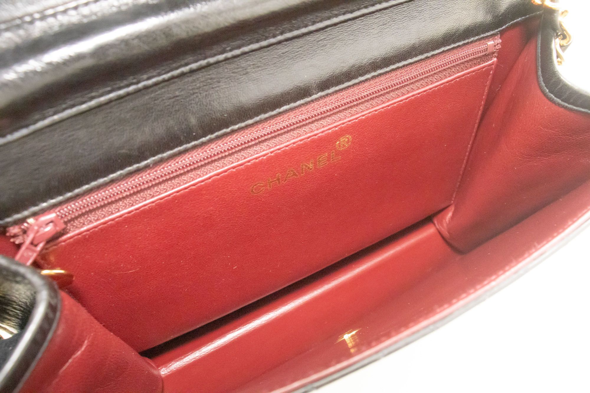 Chanel Black Leather Shoulder Bag (Pre-Owned) Size ONE SIZE - 7 Thumbnail