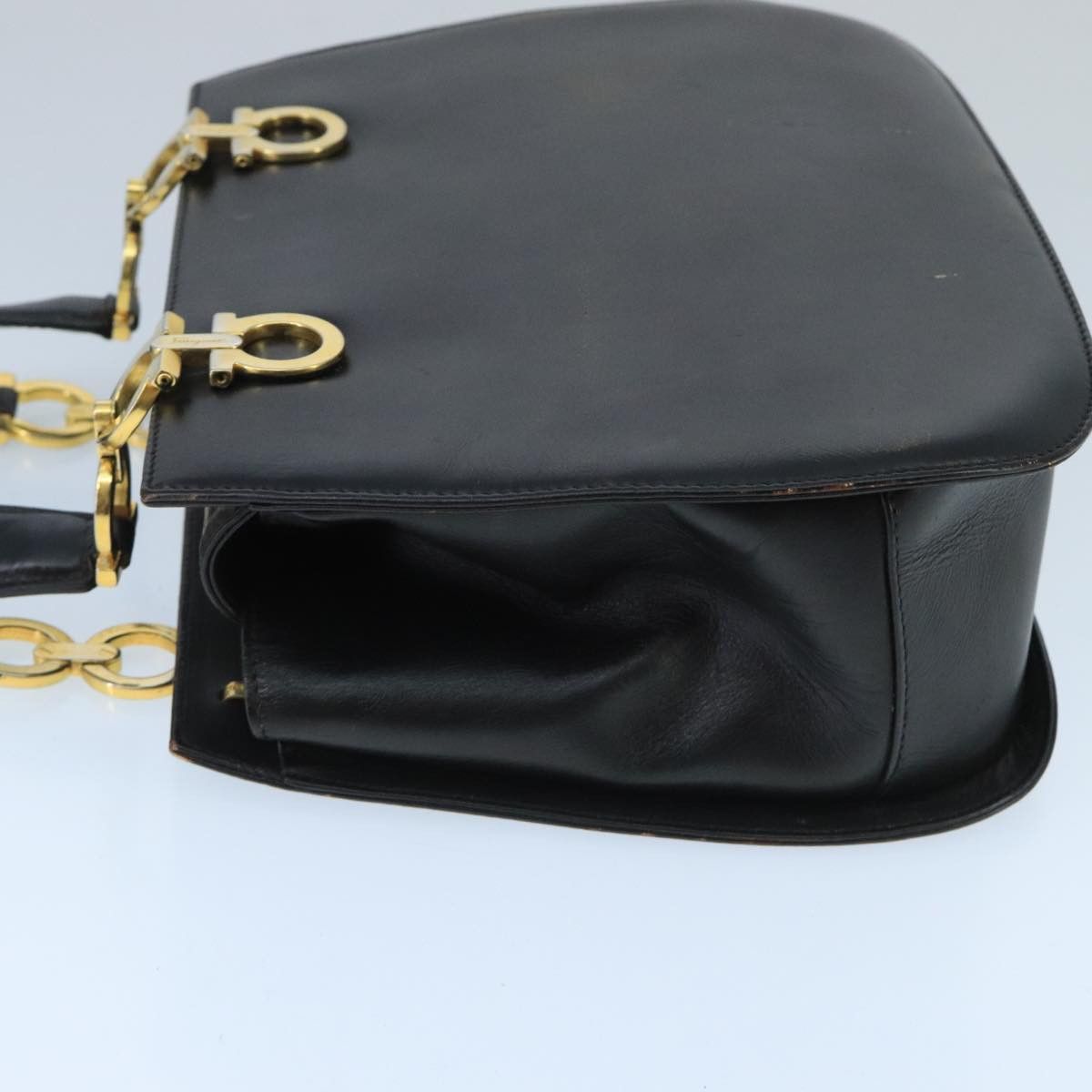 Salvatore Ferragamo Gancini Black Leather Handbag (Pre-Owned) Size ONE SIZE - 4 Thumbnail