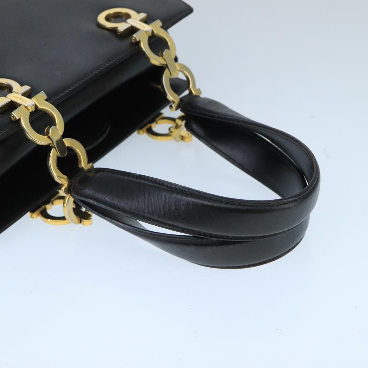 Salvatore Ferragamo Gancini Black Leather Handbag (Pre-Owned) Size ONE SIZE - 5 Thumbnail