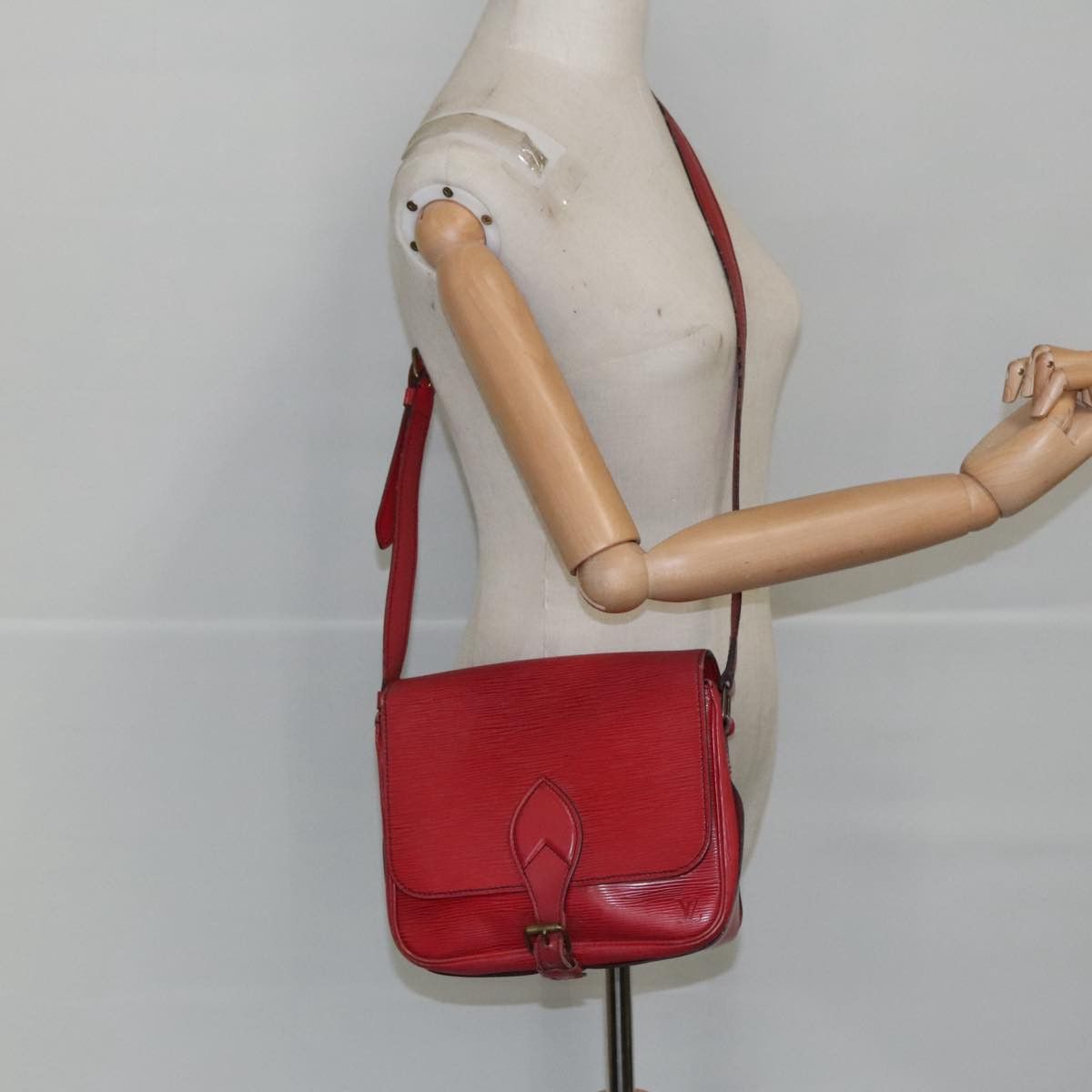 Louis Vuitton Cartouchiere Red Leather Shoulder Bag (Pre-Owned) Size ONE SIZE - 17 Thumbnail