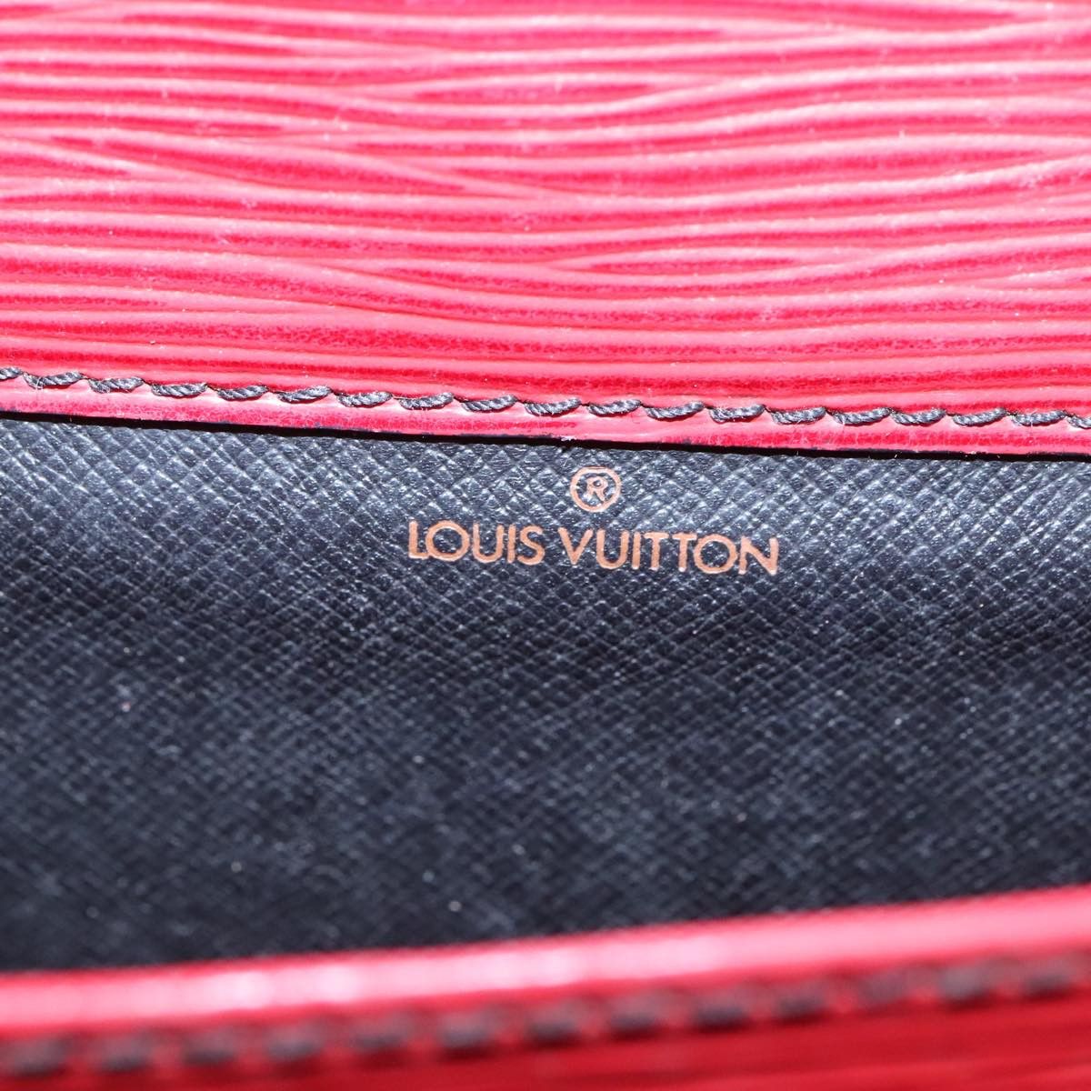 Louis Vuitton Cartouchiere Red Leather Shoulder Bag (Pre-Owned) Size ONE SIZE - 16 Thumbnail