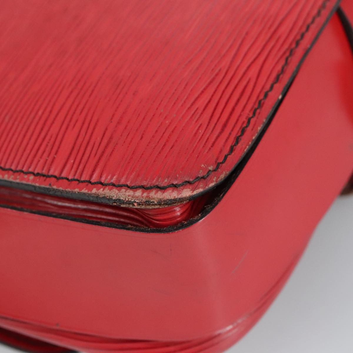 Louis Vuitton Cartouchiere Red Leather Shoulder Bag (Pre-Owned) Size ONE SIZE - 7 Thumbnail