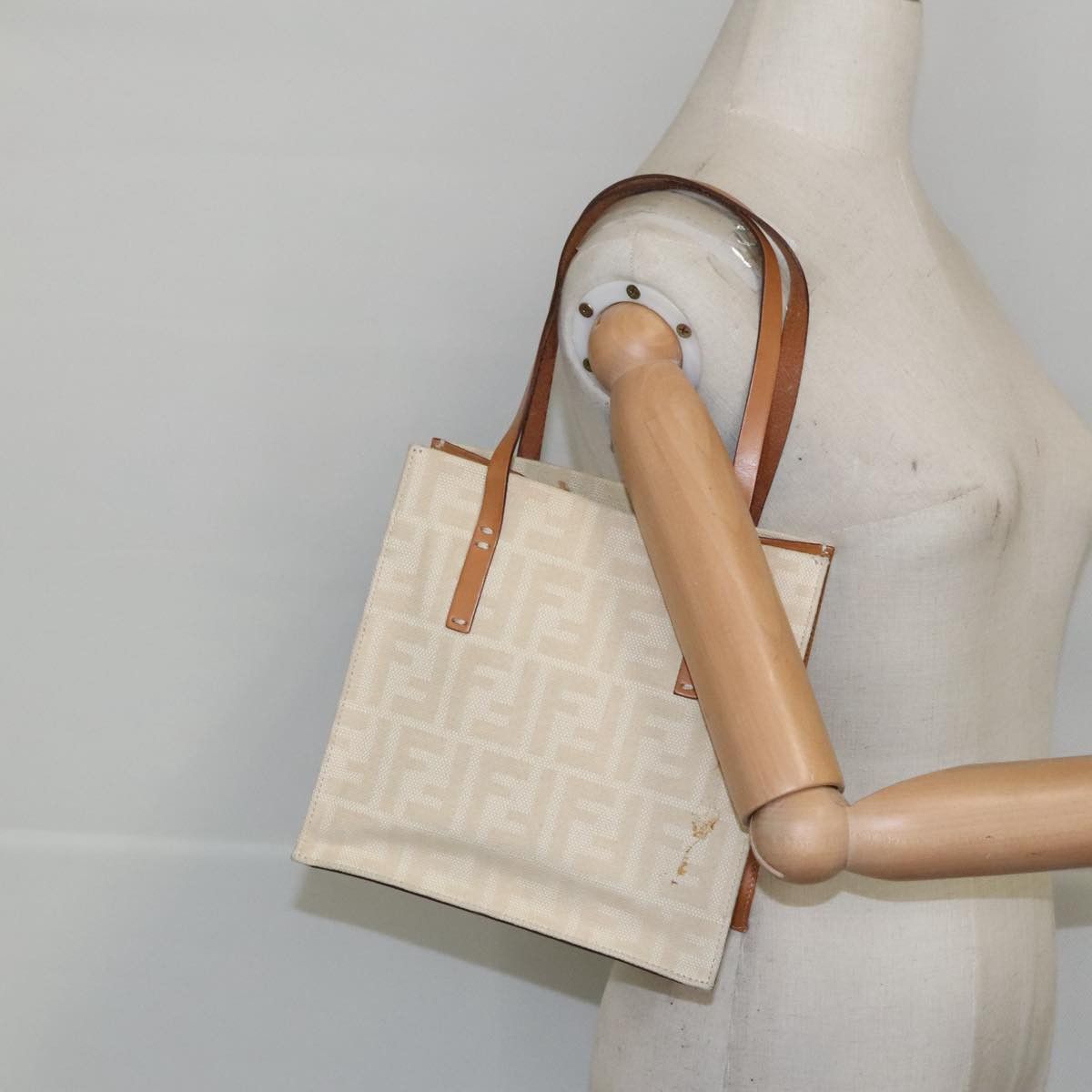 Fendi White Canvas Tote Bag (Pre-Owned) Size ONE SIZE - 15 Thumbnail