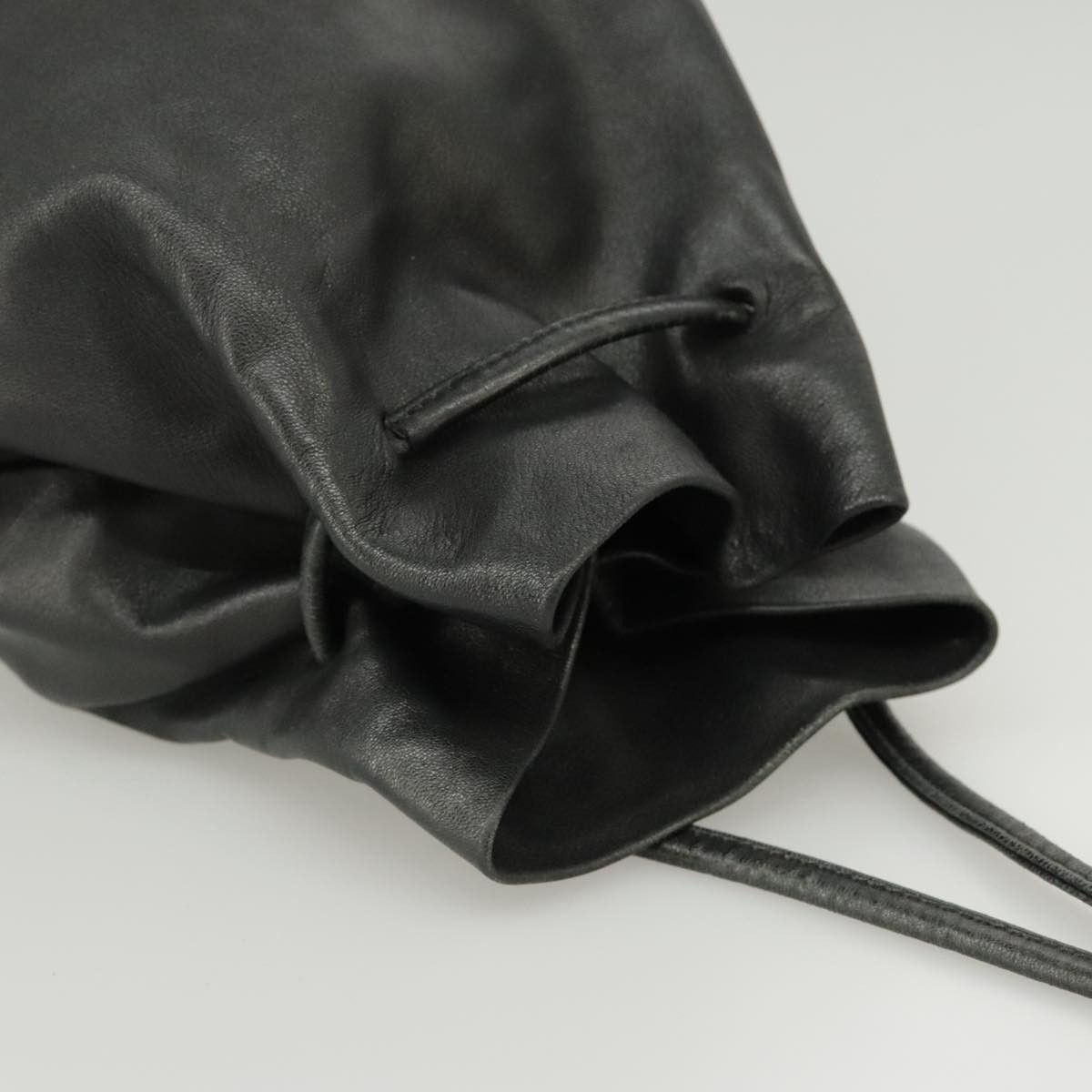 Prada Black Leather Handbag (Pre-Owned) Size ONE SIZE - 17 Thumbnail
