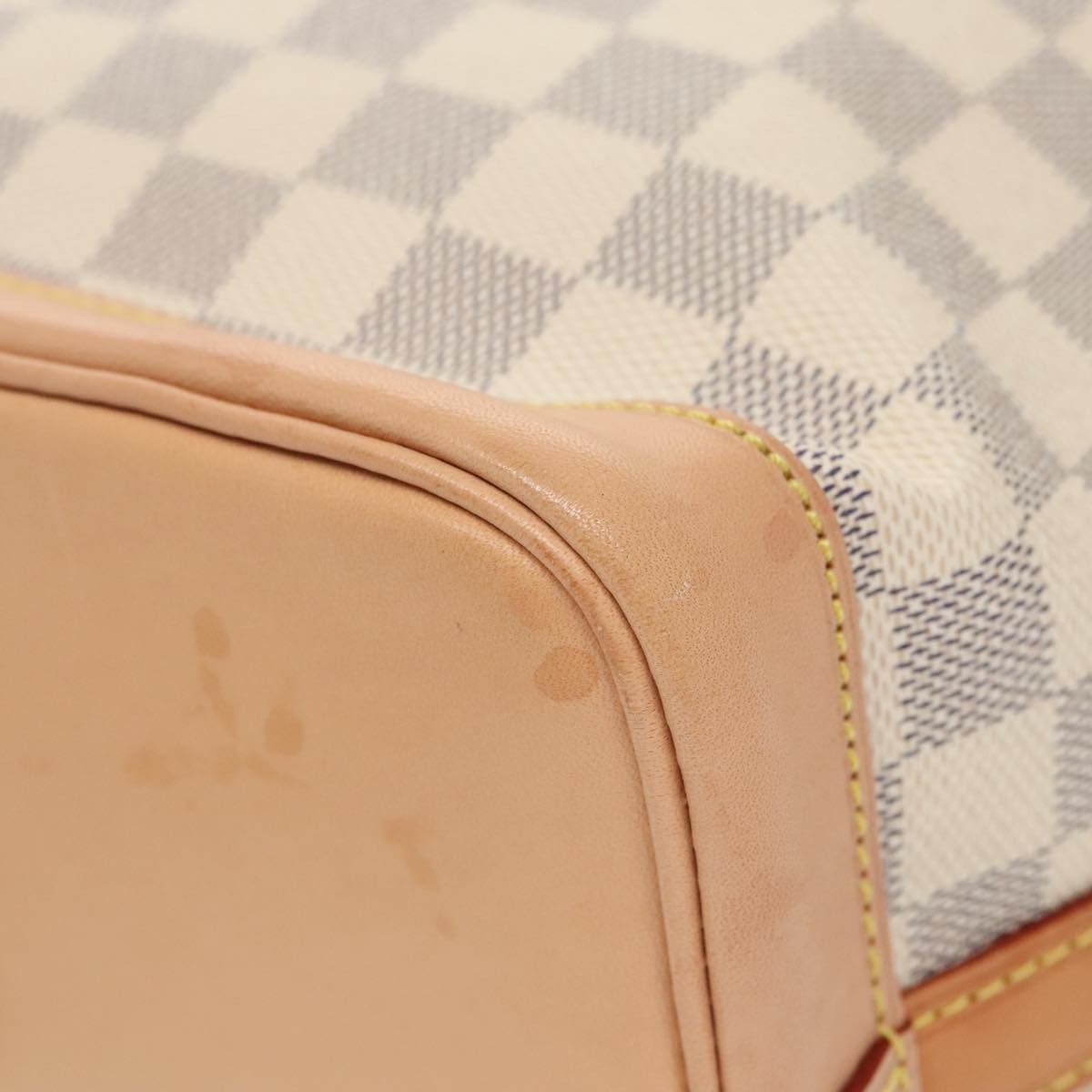 Louis Vuitton Noé White Canvas Shoulder Bag (Pre-Owned) Size ONE SIZE - 7 Thumbnail