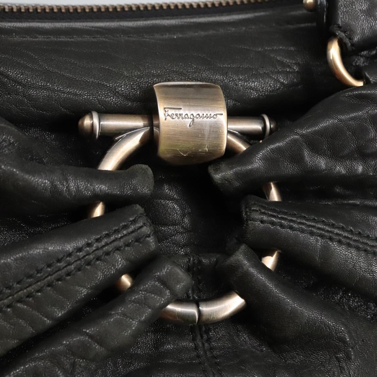 Salvatore Ferragamo Gancini Black Leather Handbag (Pre-Owned) Size ONE SIZE - 11 Thumbnail
