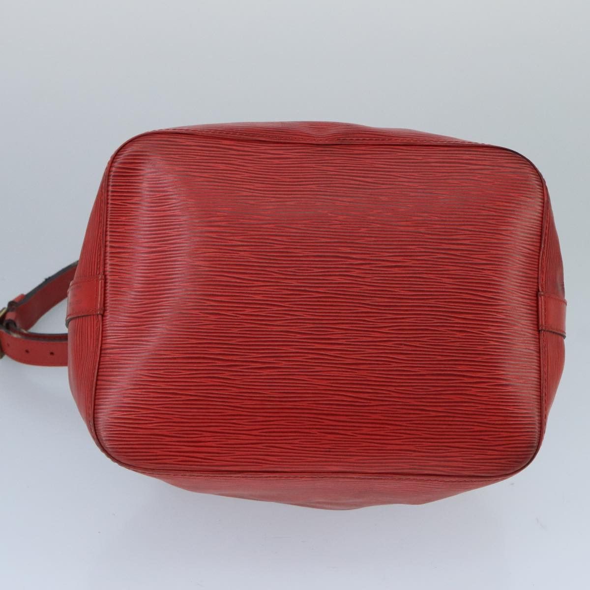 Louis Vuitton Noe Red Leather Shoulder Bag (Pre-Owned) Size ONE SIZE - 5 Thumbnail