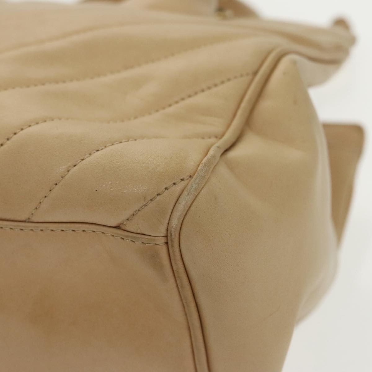 Chanel V-Stich Beige Leather Handbag (Pre-Owned) Size ONE SIZE - 9 Thumbnail