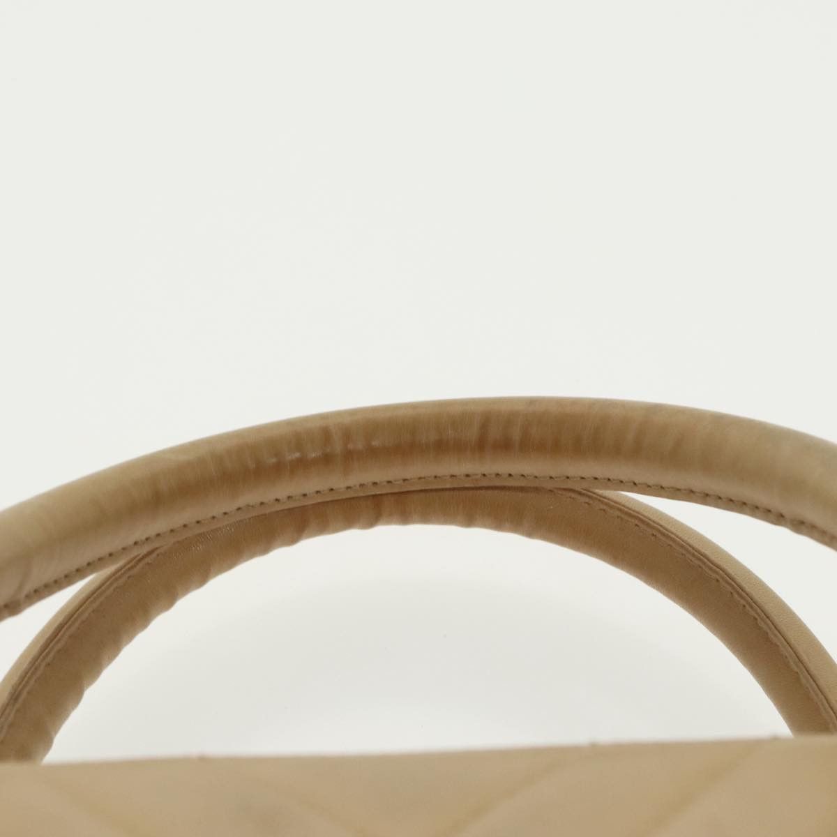 Chanel V-Stich Beige Leather Handbag (Pre-Owned) Size ONE SIZE - 6 Thumbnail