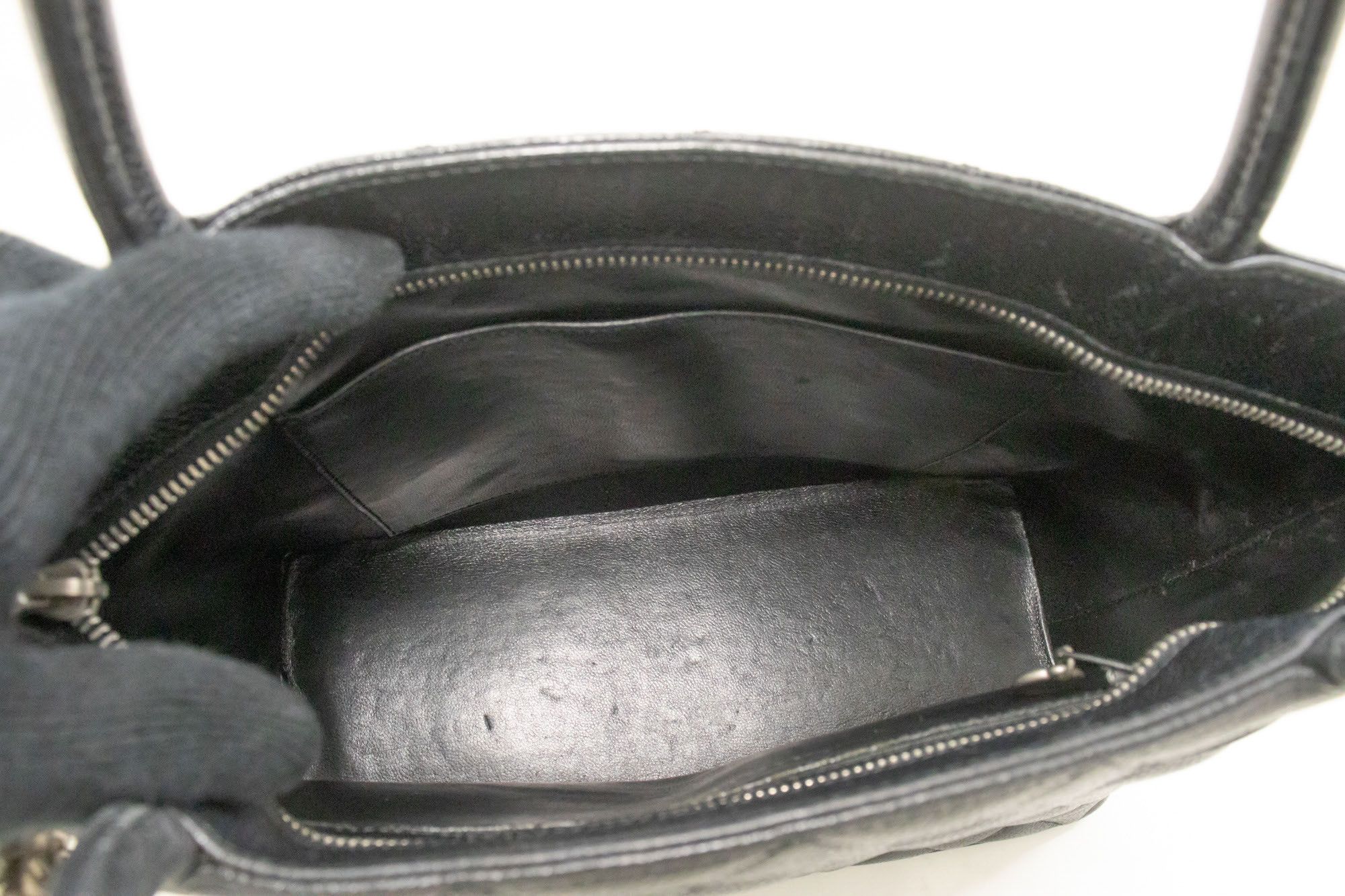 Chanel Medaillon Black Leather Shoulder Bag (Pre-Owned) Size ONE SIZE - 8 Thumbnail