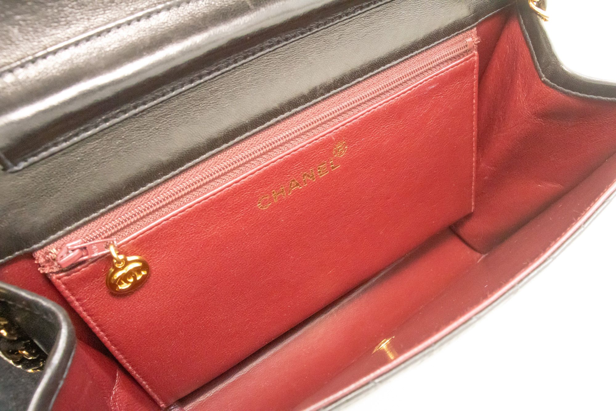 Chanel Black Leather Shoulder Bag (Pre-Owned) Size ONE SIZE - 7 Thumbnail