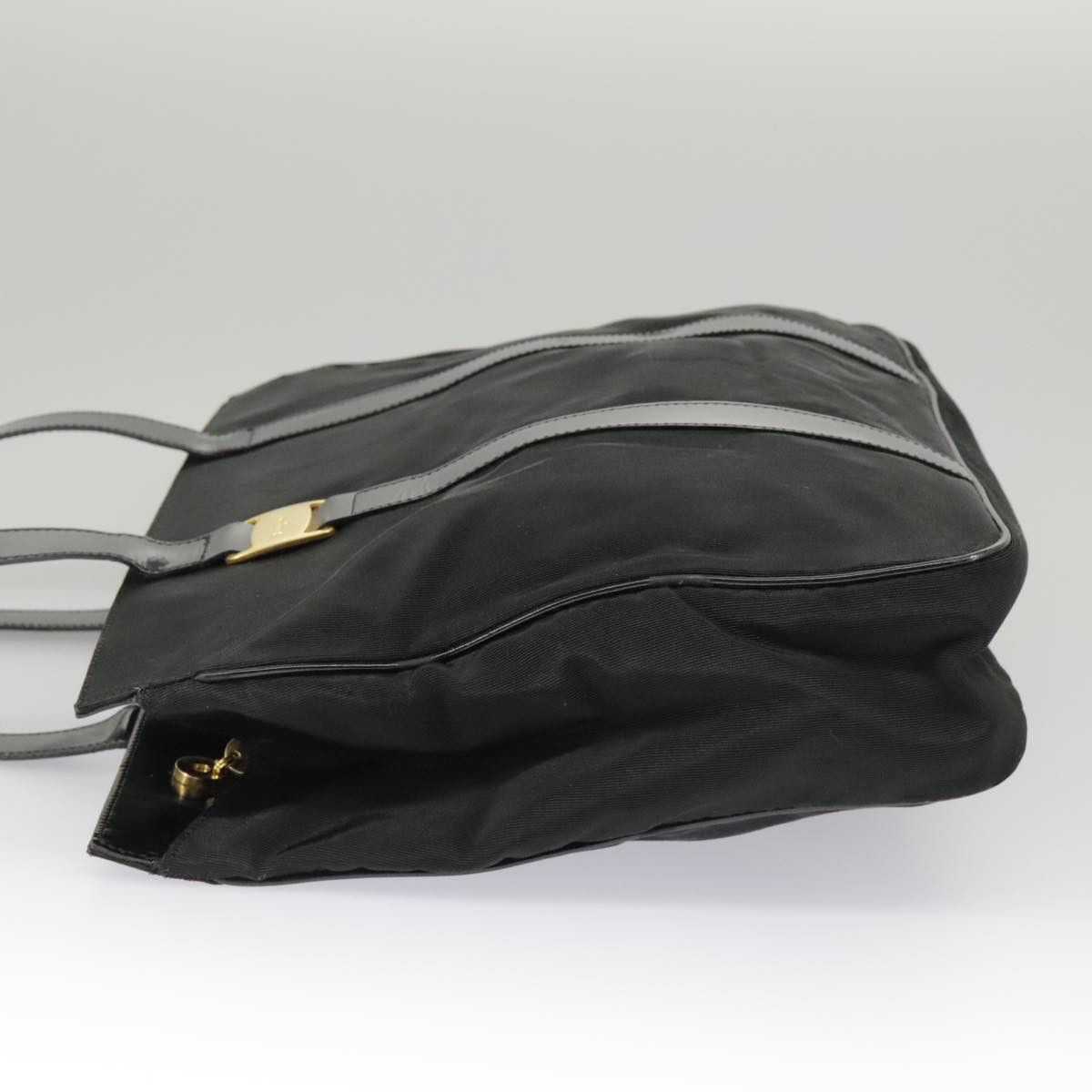 Salvatore Ferragamo Vara Black Canvas Tote Bag (Pre-Owned) Size ONE SIZE - 3 Thumbnail