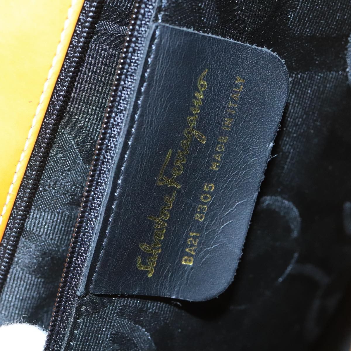 Salvatore Ferragamo Vara Yellow Leather Shoulder Bag (Pre-Owned) Size ONE SIZE - 14 Thumbnail