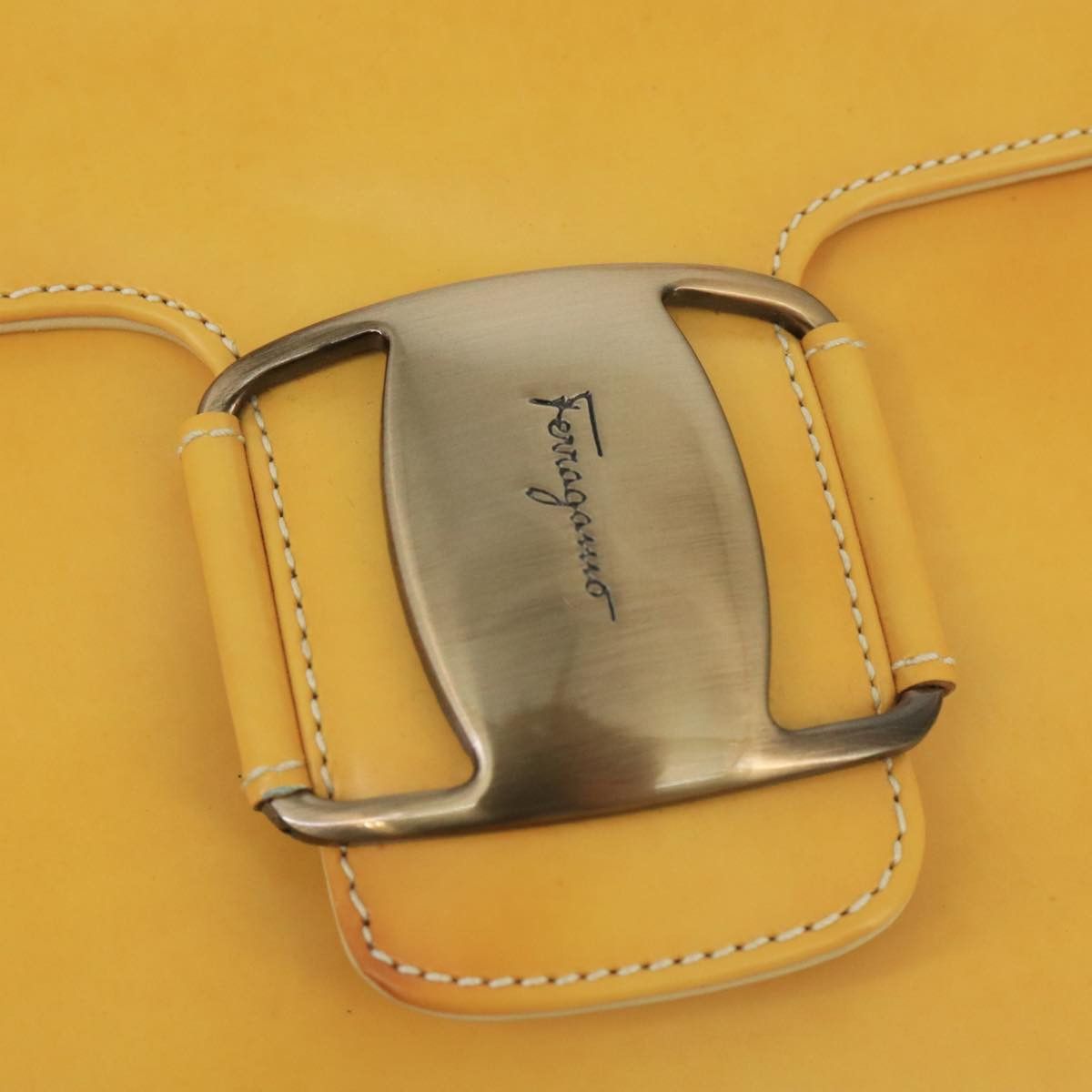 Salvatore Ferragamo Vara Yellow Leather Shoulder Bag (Pre-Owned) Size ONE SIZE - 12 Thumbnail