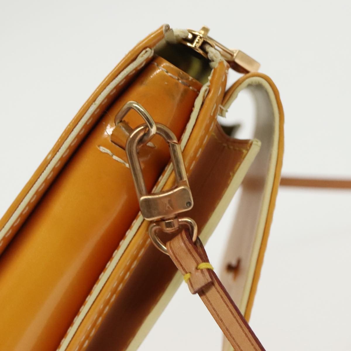 Louis Vuitton Mott Yellow Patent Leather Shoulder Bag (Pre-Owned) Size ONE SIZE - 12 Thumbnail