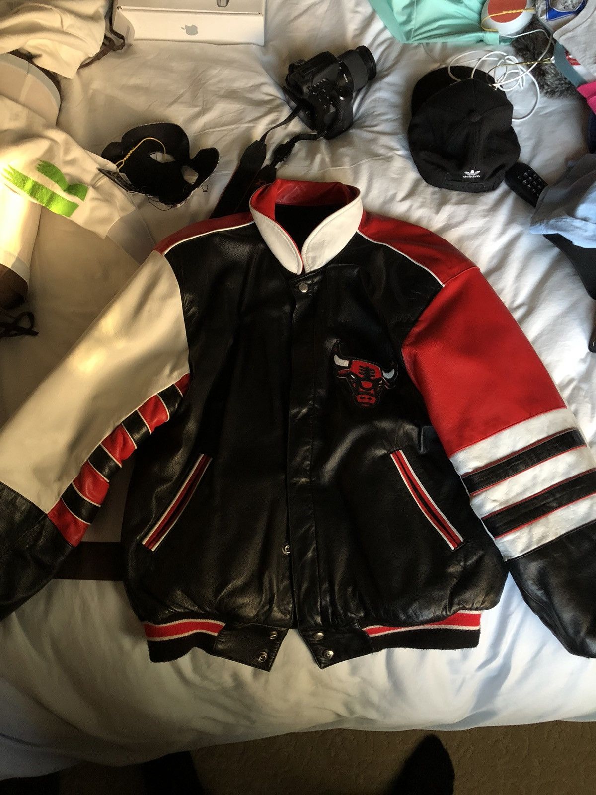 NBA Retro Chicago Bulls Reversible Leather Jacket Bomber Size US L / EU 52-54 / 3 - 1 Thumbnail