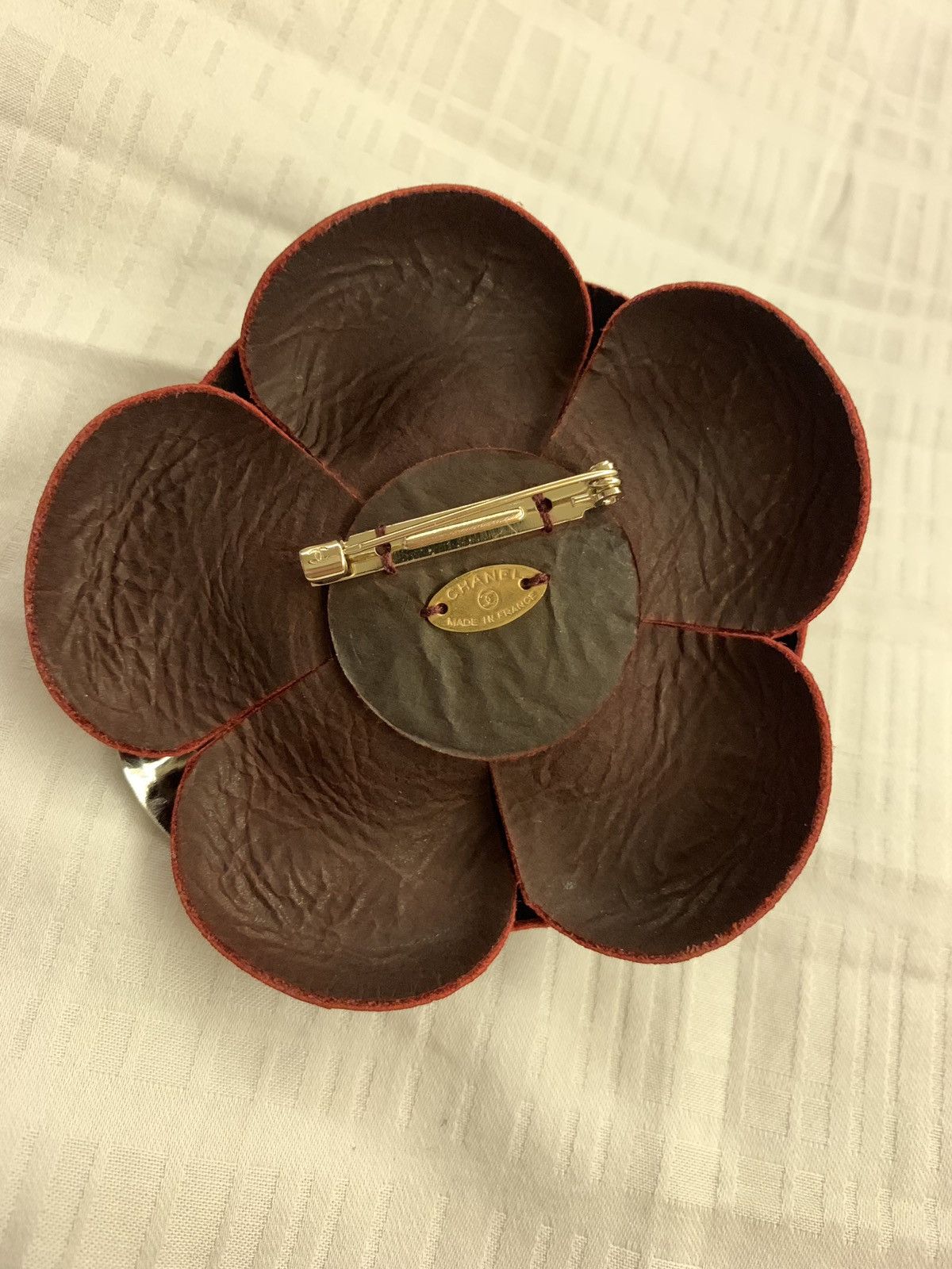 Chanel Red Leather Camelia Flower Pin Brooch Size ONE SIZE - 2 Thumbnail