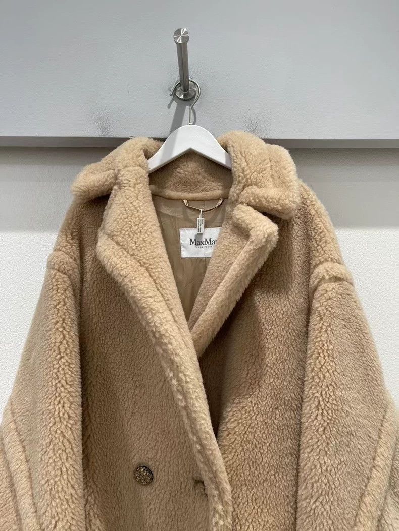 Max Mara MaxMara gold button teddy coat Size US S / EU 44-46 / 1 - 3 Thumbnail