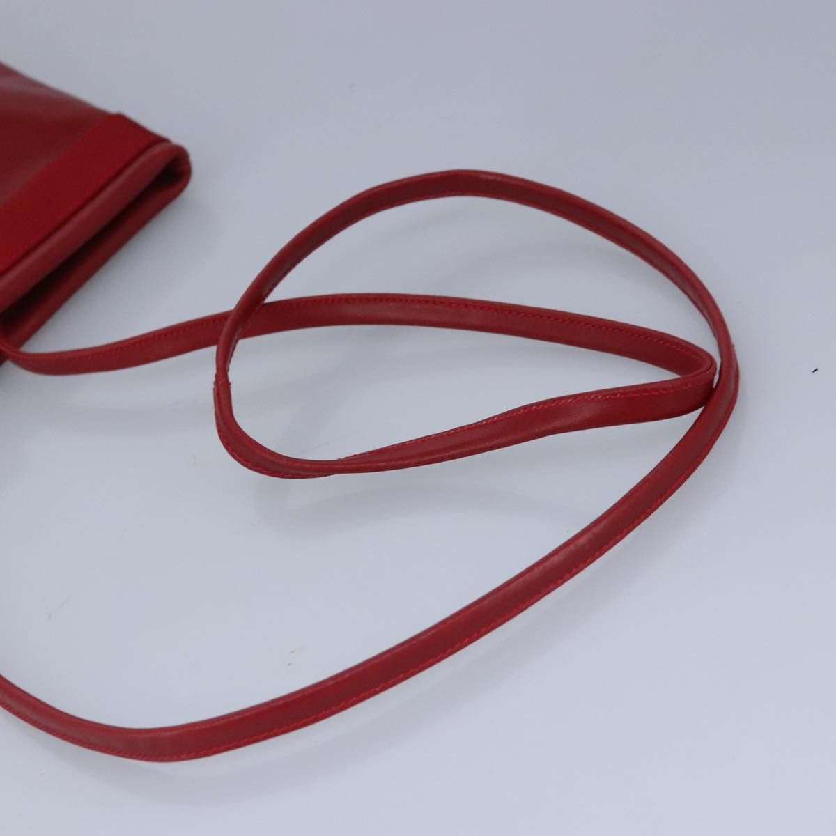 Salvatore Ferragamo Vara Red Leather Shoulder Bag (Pre-Owned) Size ONE SIZE - 6 Thumbnail
