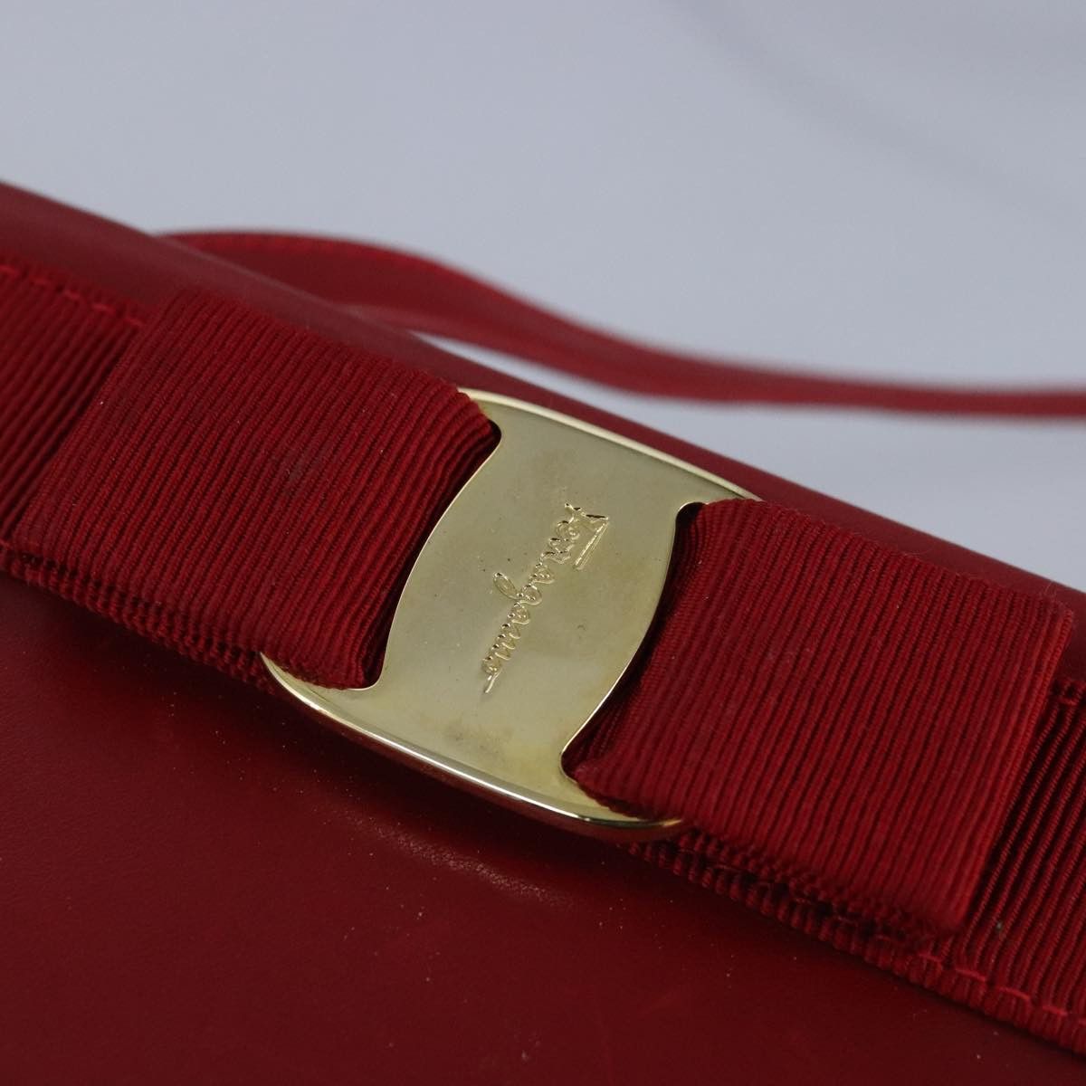 Salvatore Ferragamo Vara Red Leather Shoulder Bag (Pre-Owned) Size ONE SIZE - 13 Thumbnail