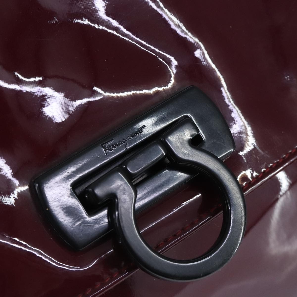Salvatore Ferragamo Gancini Burgundy Patent Leather Shoulder Bag (Pre-Owned) Size ONE SIZE - 15 Thumbnail