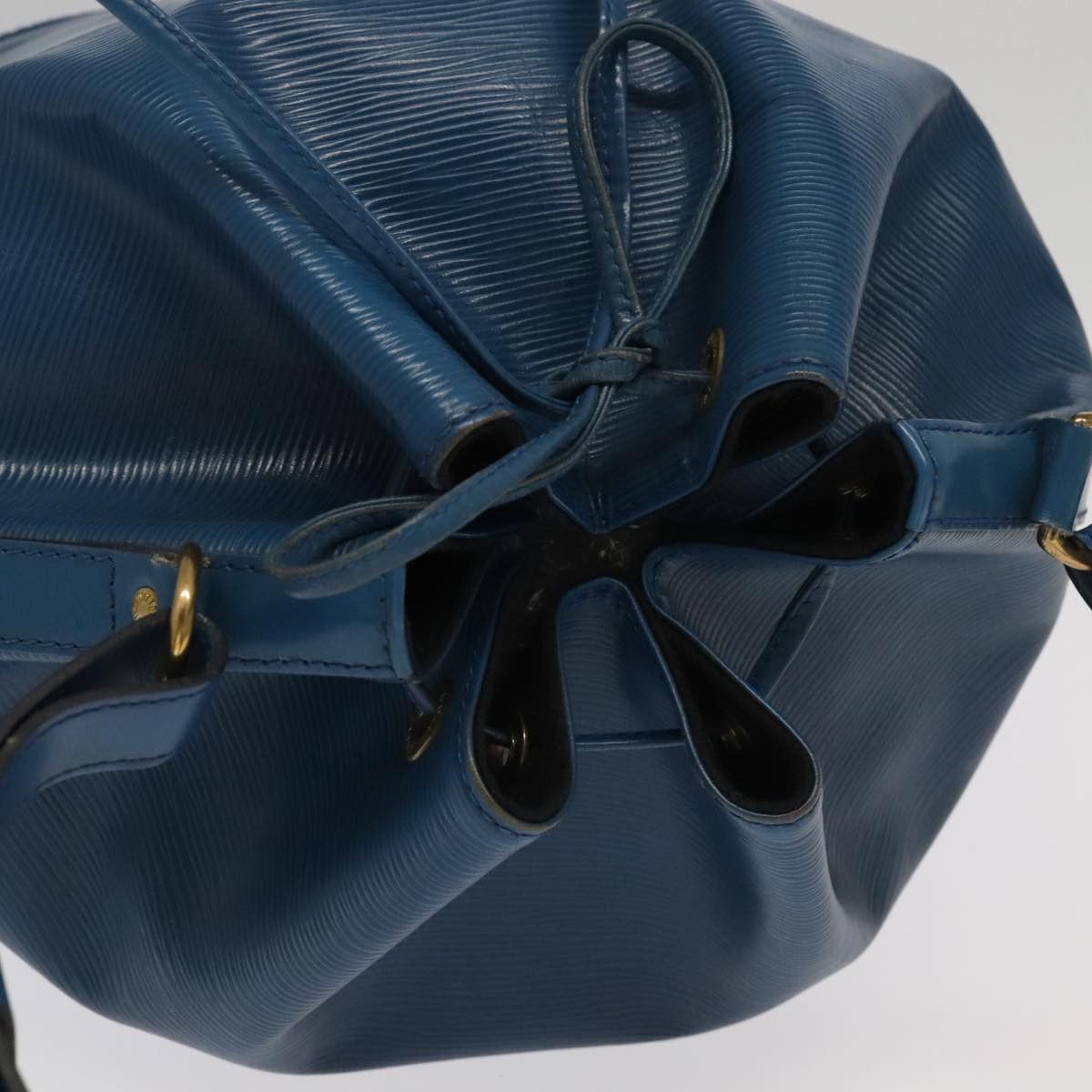 Louis Vuitton Noe Blue Leather Shoulder Bag (Pre-Owned) Size ONE SIZE - 6 Thumbnail