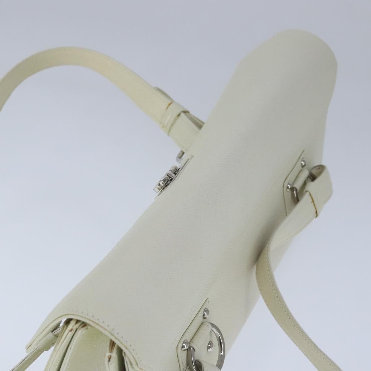 Salvatore Ferragamo Gancini White Leather Handbag (Pre-Owned) Size ONE SIZE - 15 Thumbnail