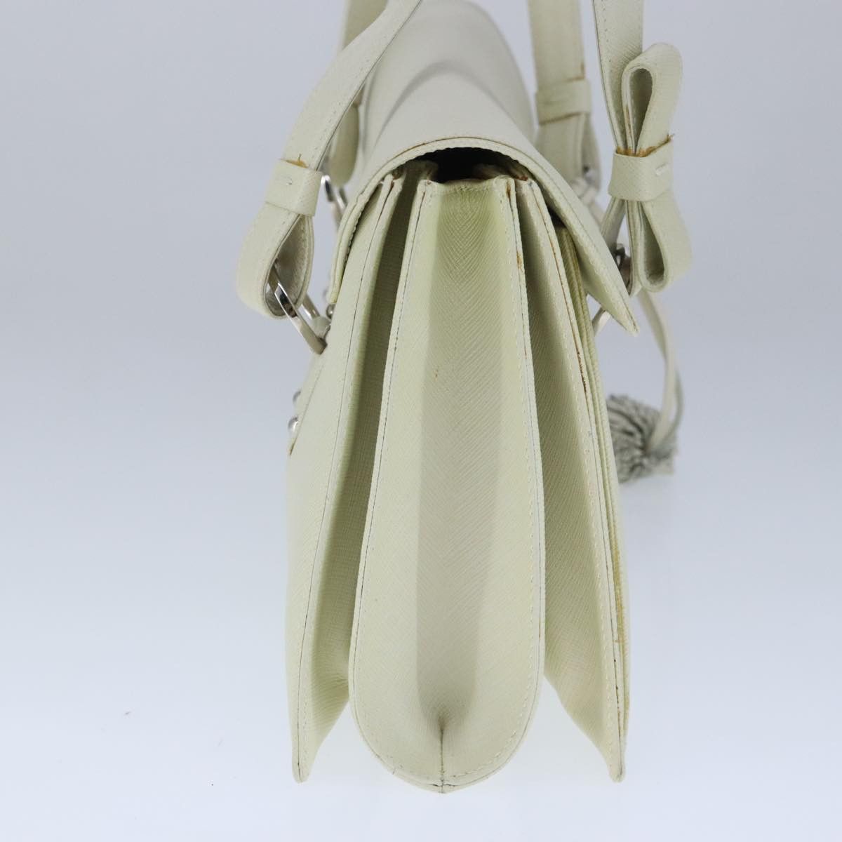 Salvatore Ferragamo Gancini White Leather Handbag (Pre-Owned) Size ONE SIZE - 3 Thumbnail