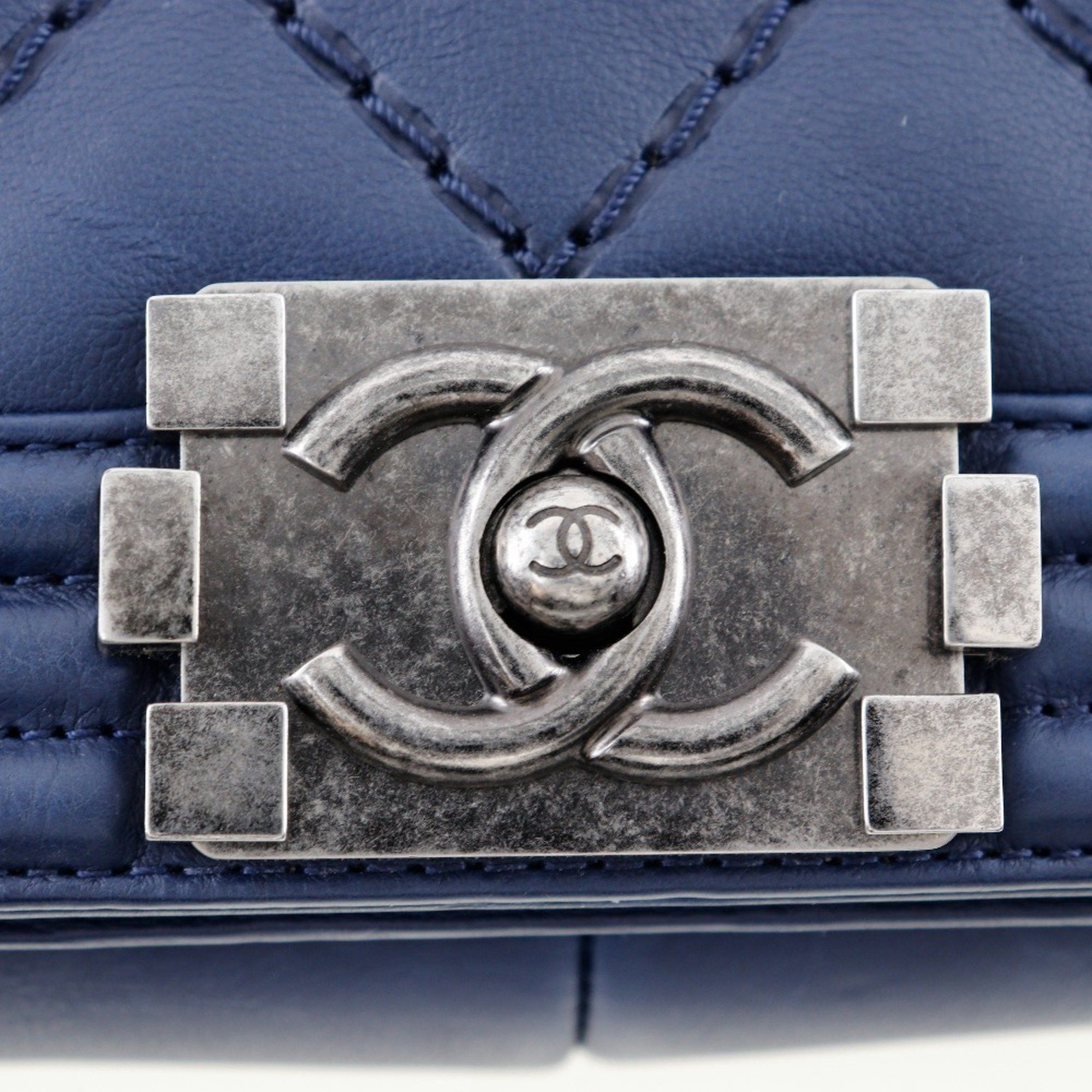 Chanel CHANEL Boy Chanel Shoulder Bag Chain Matelasse Lambskin Navy Flap Women's Size ONE SIZE - 11 Thumbnail