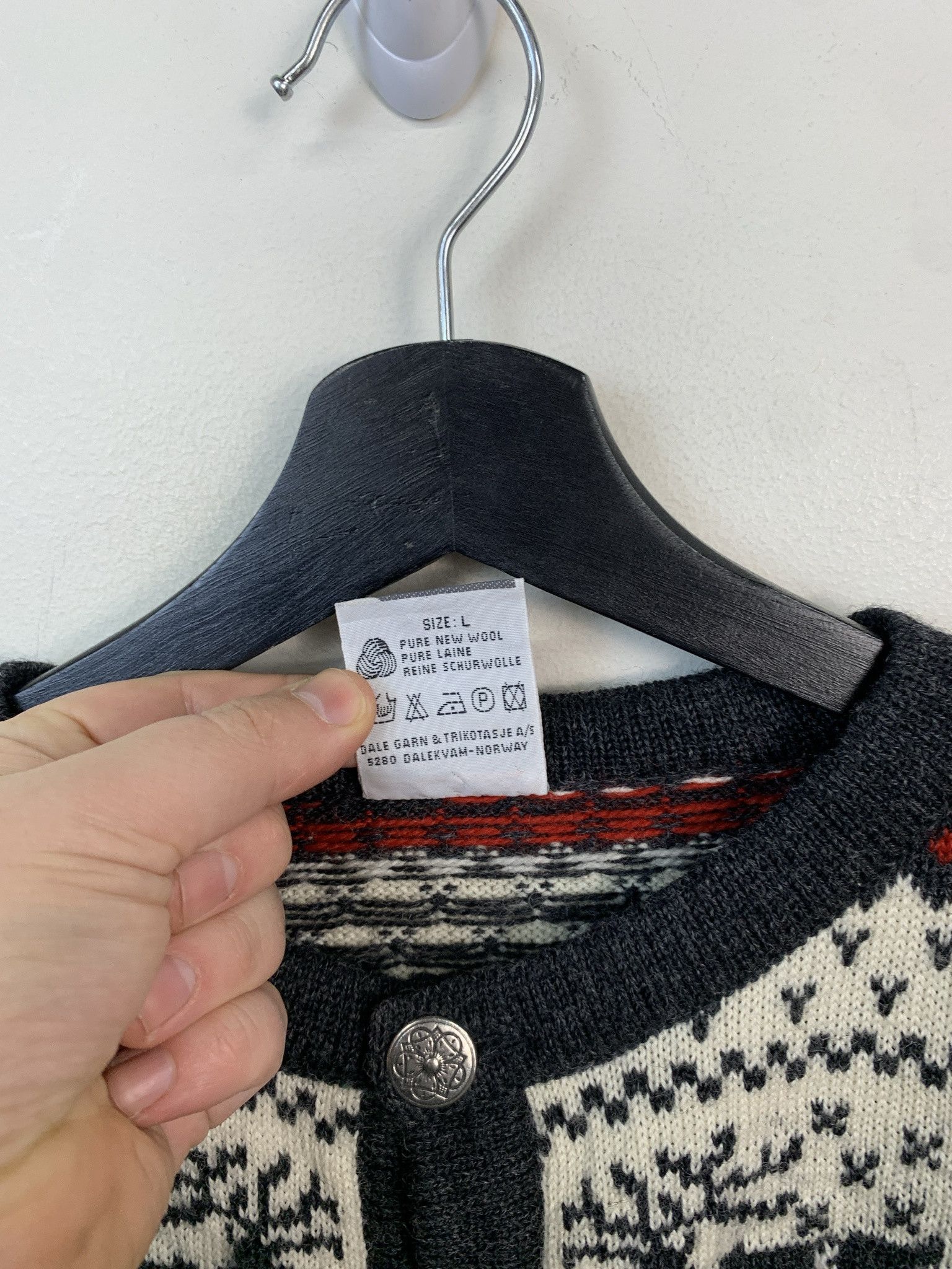 Dale Of Norway Vintage Cardigan 1990s Dale Of Norway Reindeer Christmas Sweater Size L Size US L / EU 52-54 / 3 - 3 Thumbnail