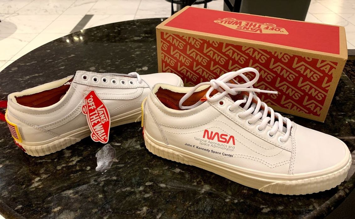 Vans hot sale nasa 44