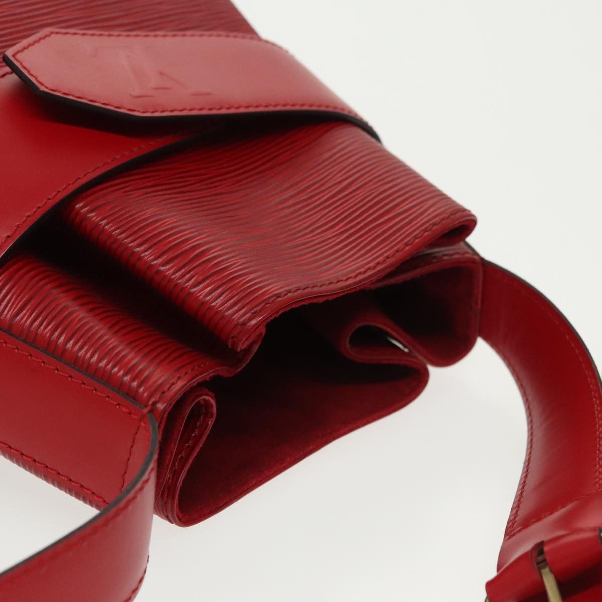 Louis Vuitton Sac D'épaule Red Leather Shoulder Bag (Pre-Owned) Size ONE SIZE - 12 Thumbnail