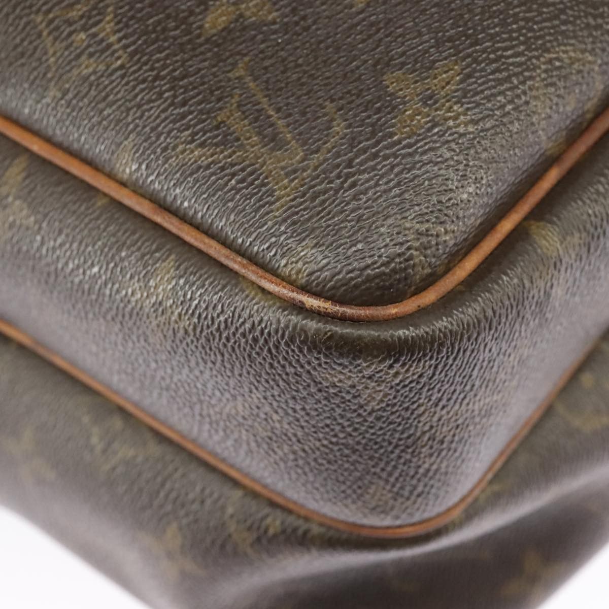 Louis Vuitton Reporter Brown Canvas Shoulder Bag (Pre-Owned) Size ONE SIZE - 10 Thumbnail