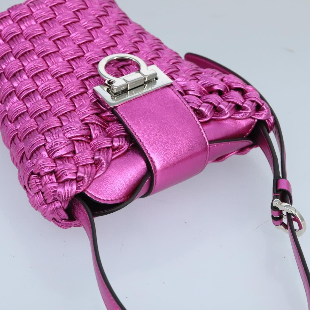 Salvatore Ferragamo Trifolio Pink Leather Shoulder Bag (Pre-Owned) Size ONE SIZE - 12 Thumbnail