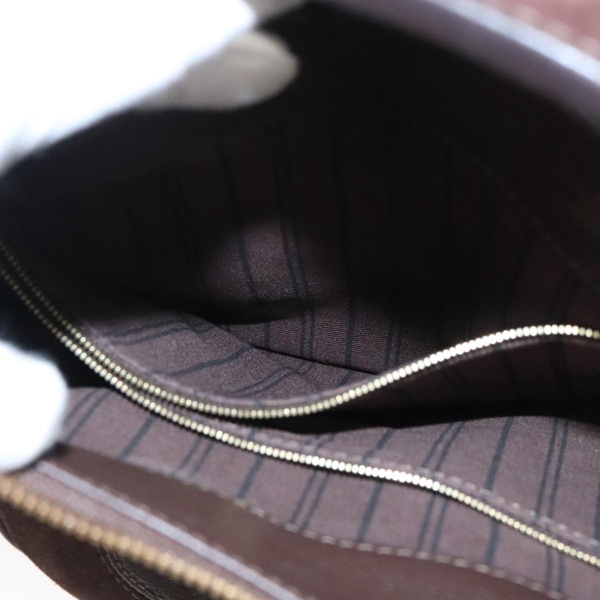 Louis Vuitton Audacieuse Brown Leather Handbag (Pre-Owned) Size ONE SIZE - 20 Thumbnail