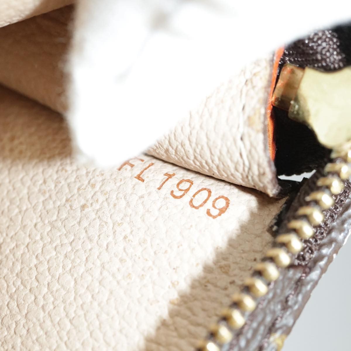 Louis Vuitton Trousse De Toilette Brown Canvas Clutch Bag (Pre-Owned) Size ONE SIZE - 9 Thumbnail