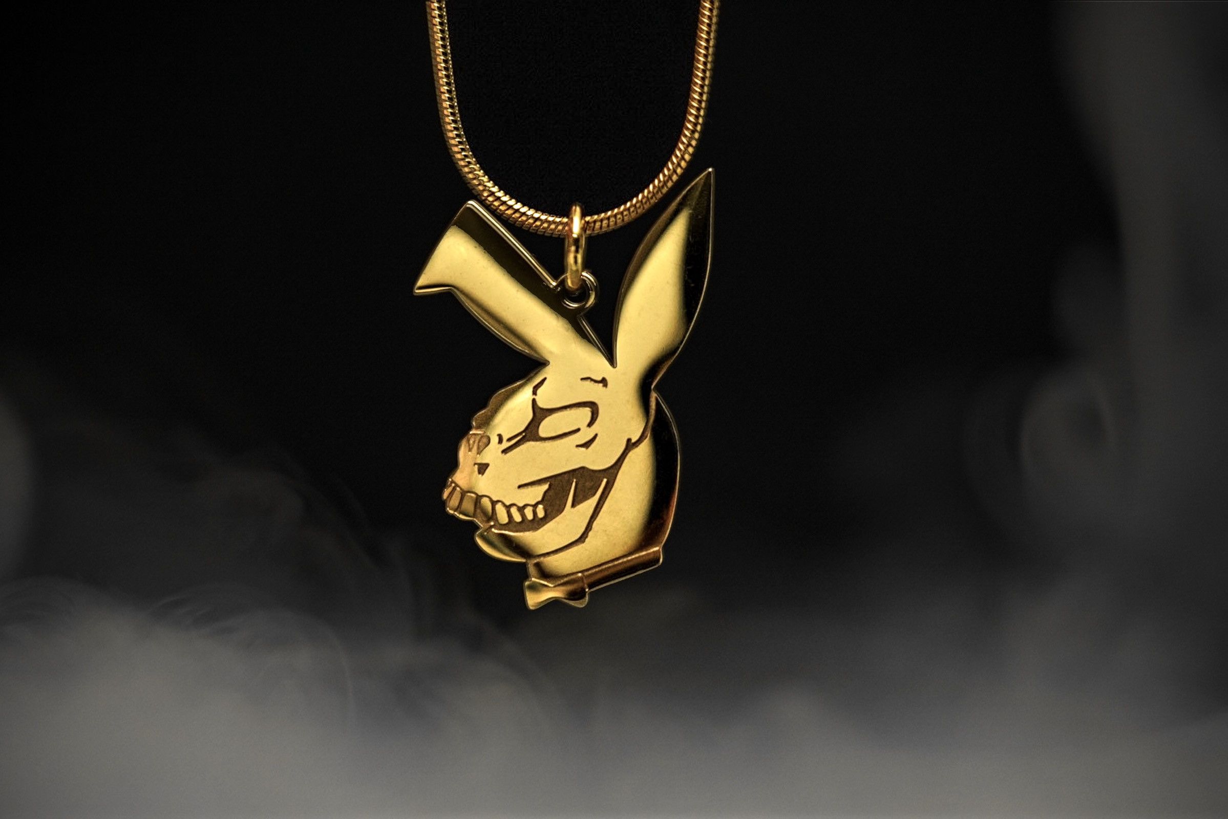 Jewelry Gold Donnie Darko Playboy Frank Bunny Custom Pendant Necklace ...